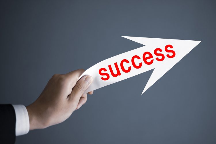 successの文字が書かれた矢印
